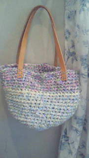 unfil裂き編み紫系お花のバッグ
