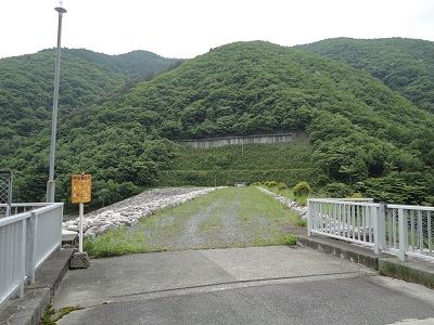 奈良井ダム　天端