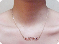 Tiffany Mei Jewelry　ネームネックレス