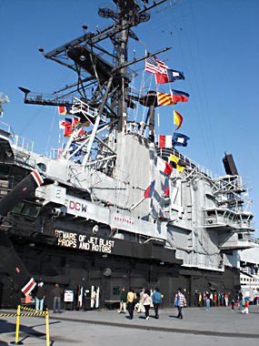 USS Midway01