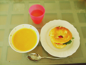 bagel and soup