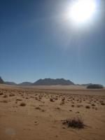 ラム　砂漠　太陽