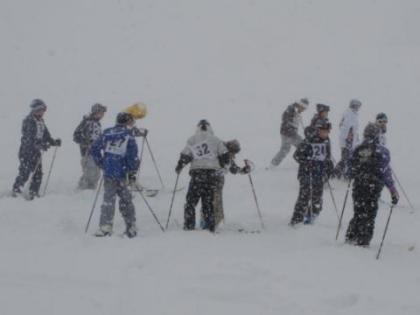 子供たちのスキー教室風景