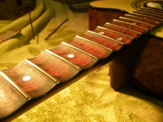 奥村健治アコースティックギター製作 ＩＮ ロンドン 指板の 