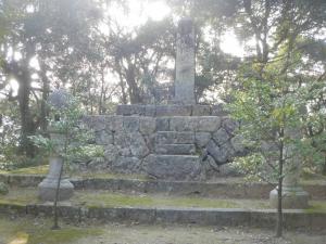 亀井公墓所