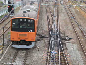 中央線のオレンジ電車